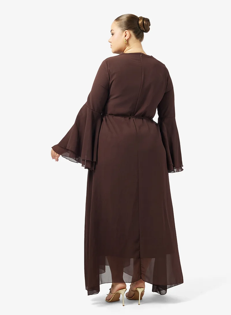 خزانة عباية أساسية بمقاس كبير